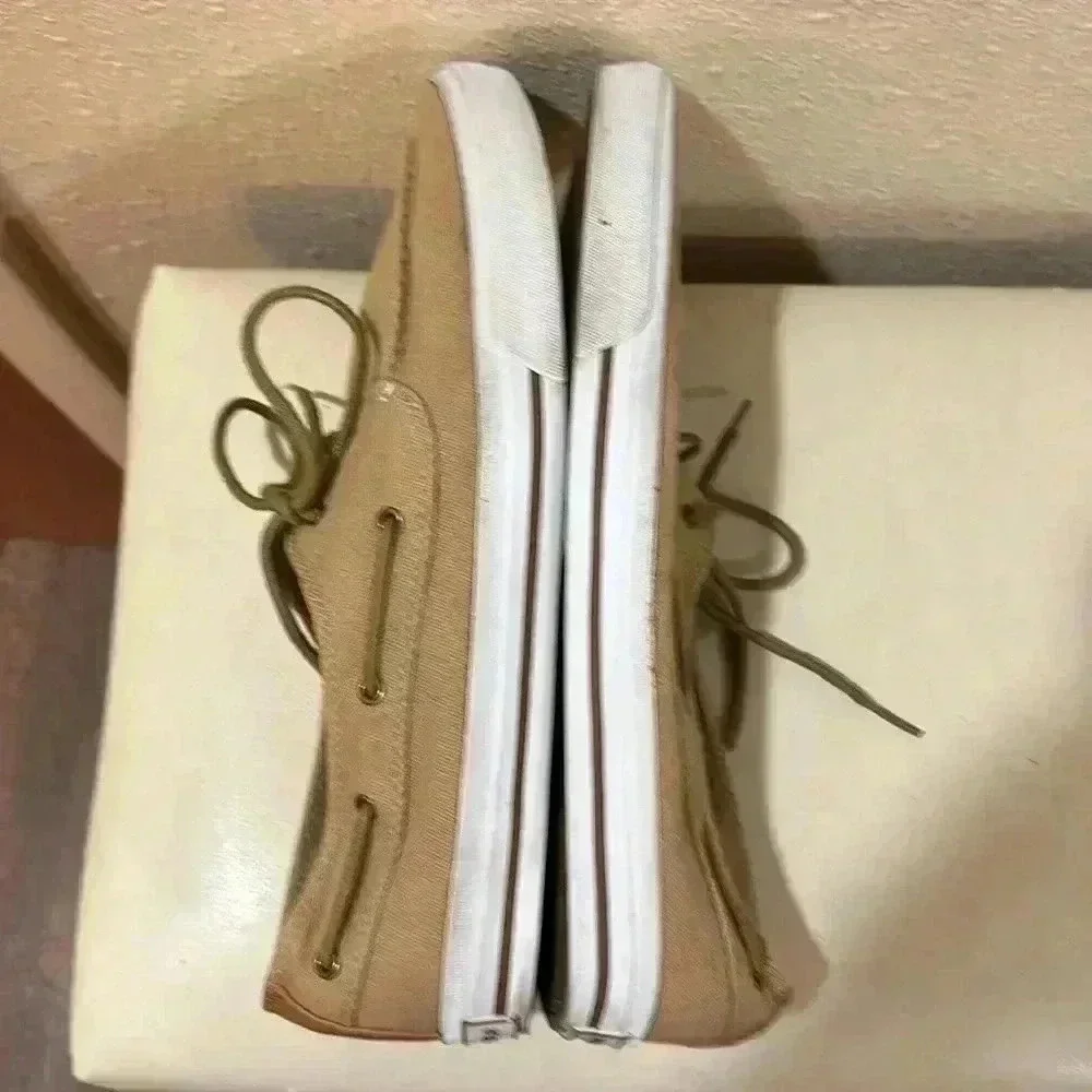 Tommy Hilfiger boat shoes, size 12